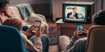 "TV em Nuvem vs. TV Tradicional: O Futuro do Entretenimento"
