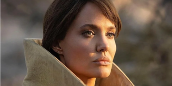 "Confissão Surpreendente: Angelina Jolie Contratou Assassino aos 22 Anos"